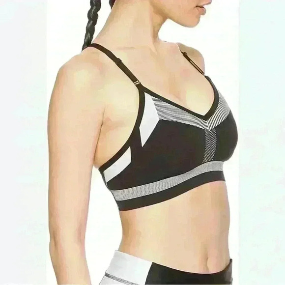 Nike Flyinit Indy Tech Pack Sports Bra sz small - Picture 2 of 6